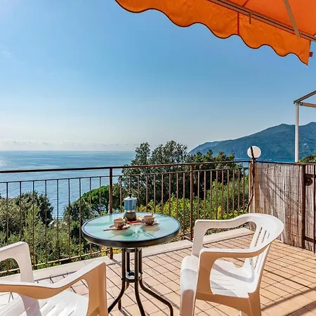 Сasa de vacaciones Awesome Home In Moneglia With 2 Bedrooms *