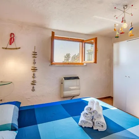Awesome Home In Moneglia With 2 Bedrooms Сasa de vacaciones
