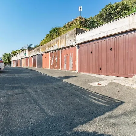 Сasa de vacaciones Awesome Home In Moneglia With 2 Bedrooms Moneglia
