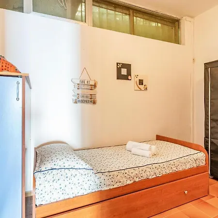Awesome Home In Moneglia With 2 Bedrooms